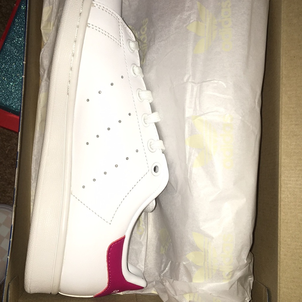 Pink and white Adidas Stan Smith Sneakers!